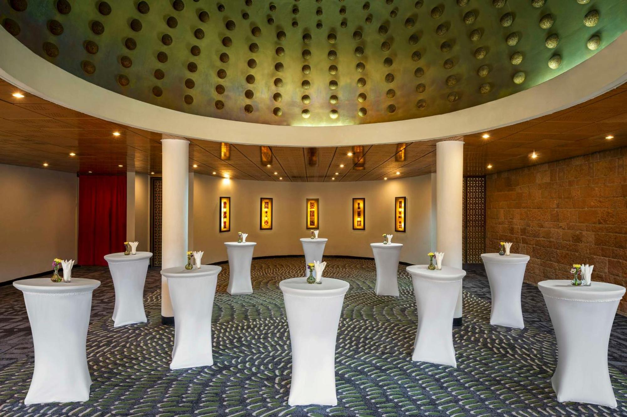 Отель Hilton Аддис-Абеба Экстерьер фото
